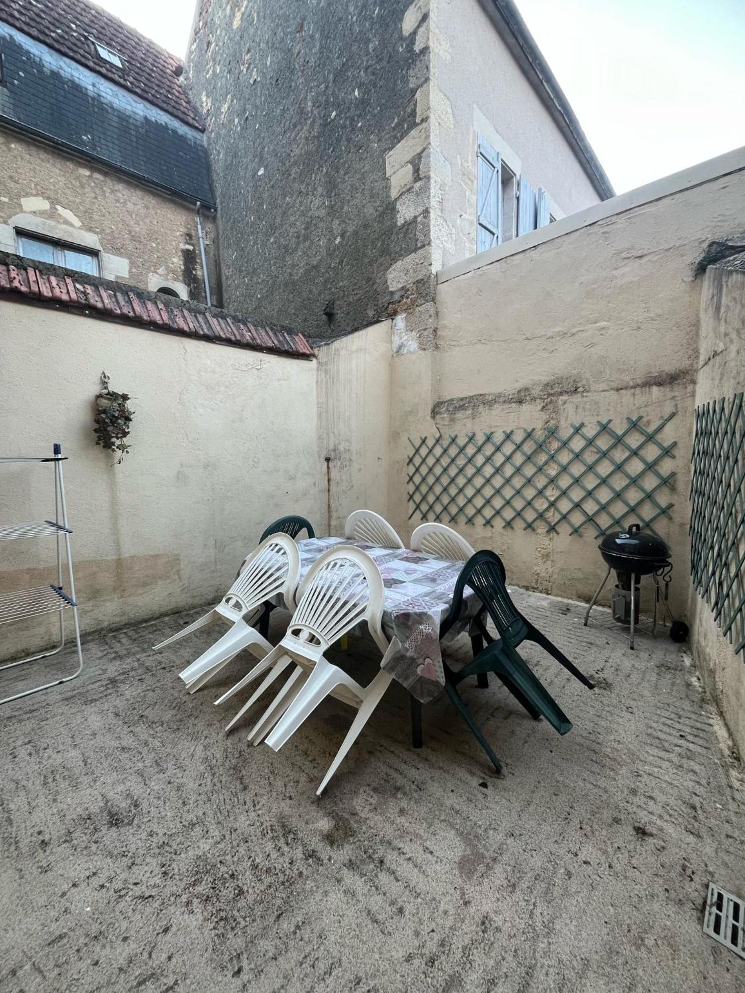 Le Gite Nivernais Varzy Exterior photo